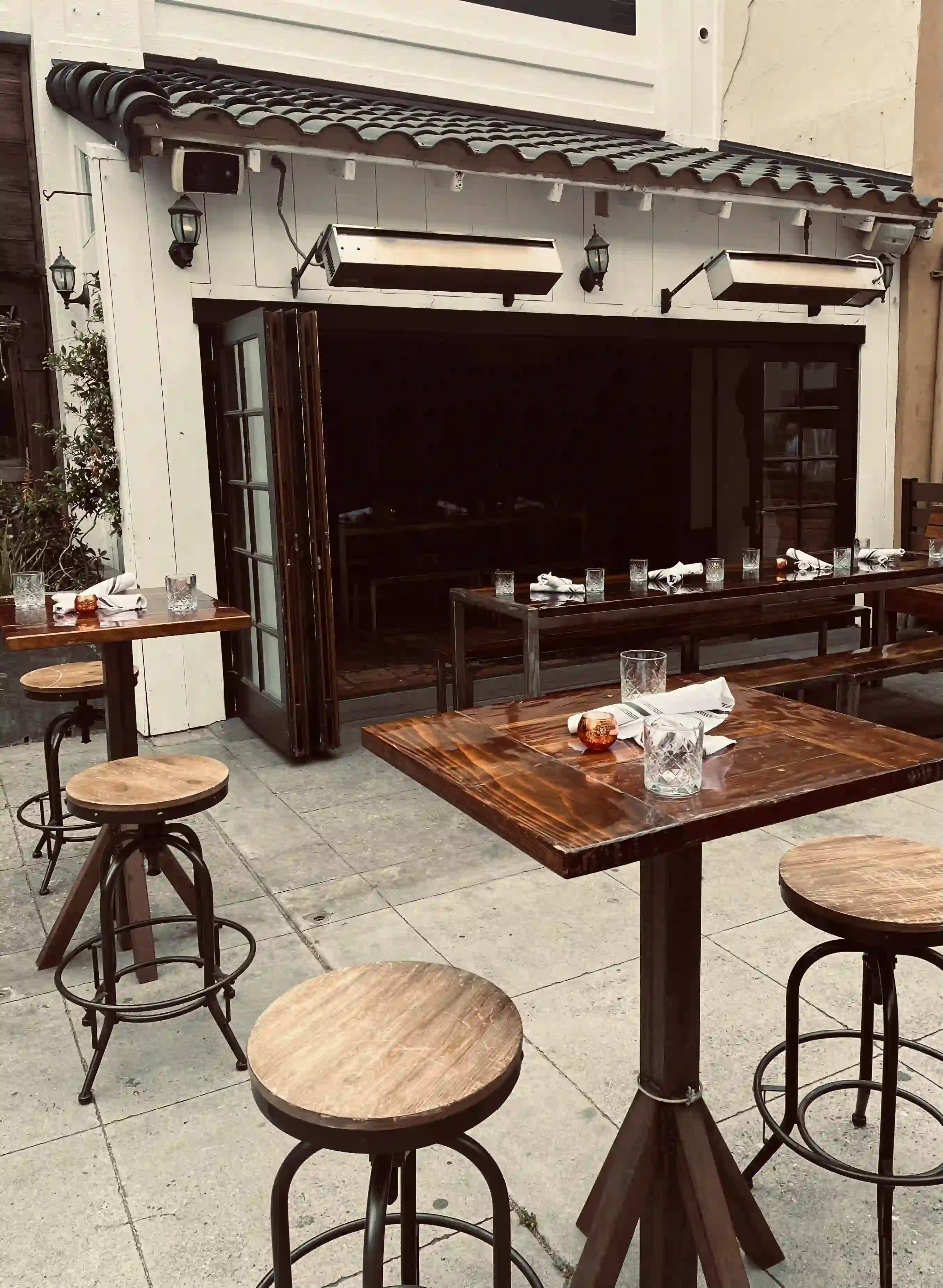 Bar photo 2